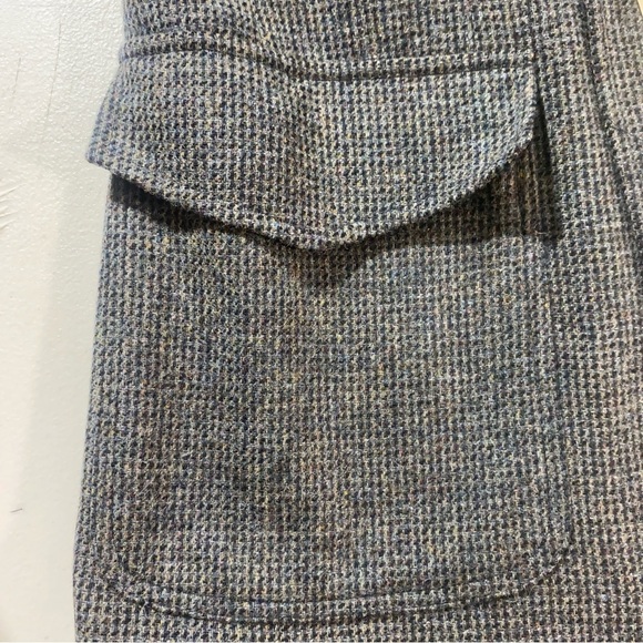 Pendleton Gray Blazer with Tailored Fit and Elbow Patches - Picture 7 of 13